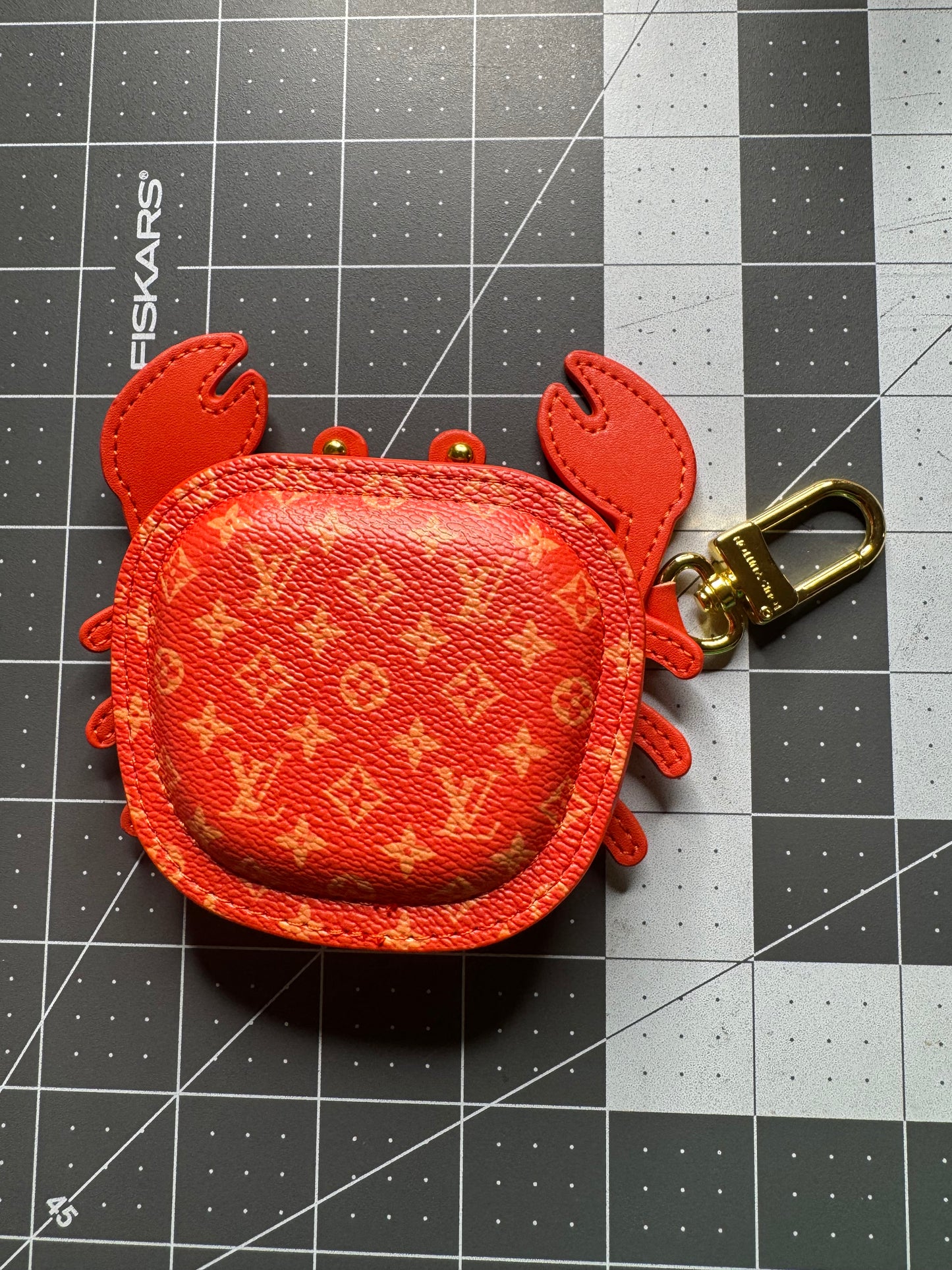 Turtle Pouch & Crab