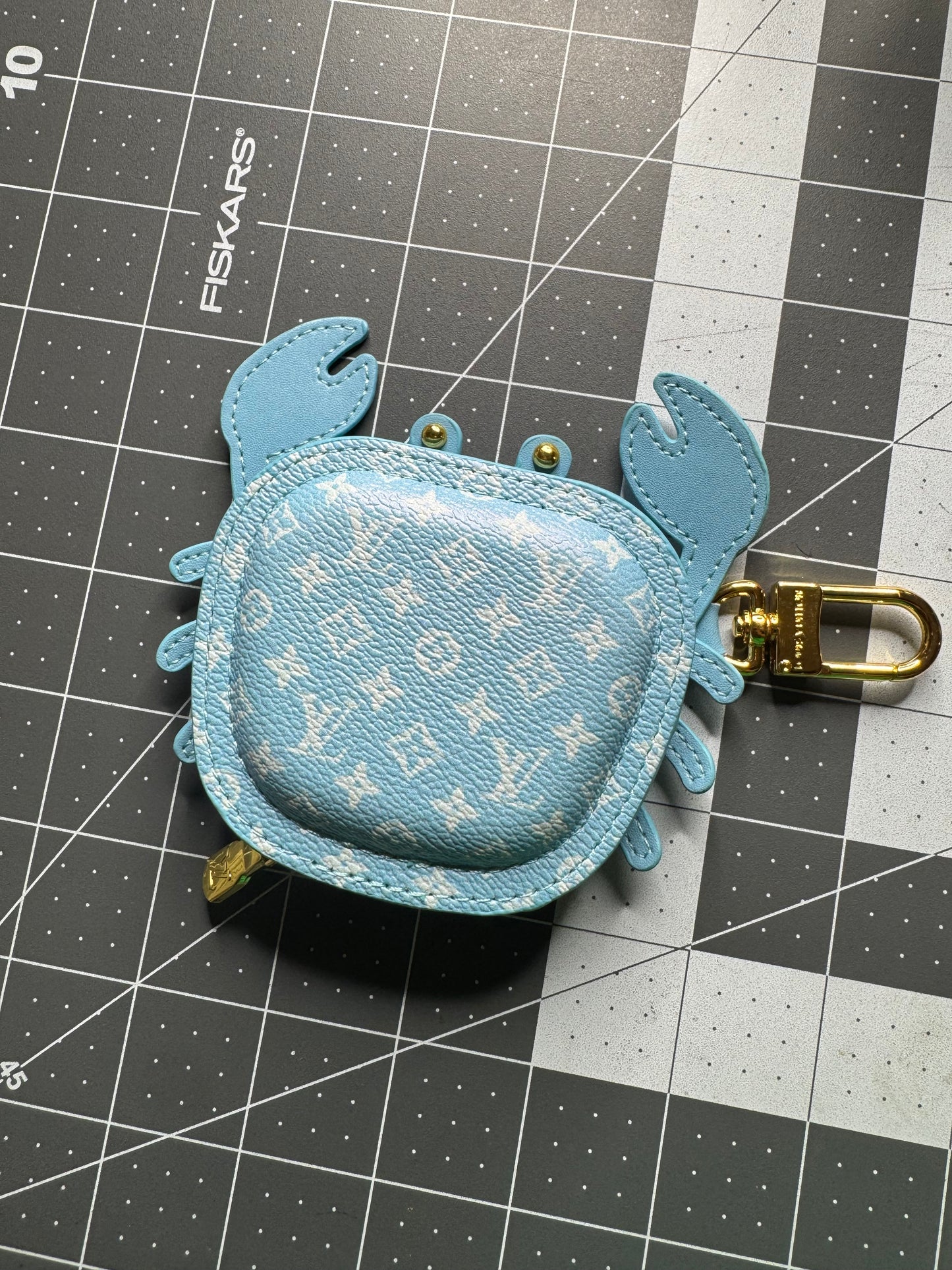 Turtle Pouch & Crab