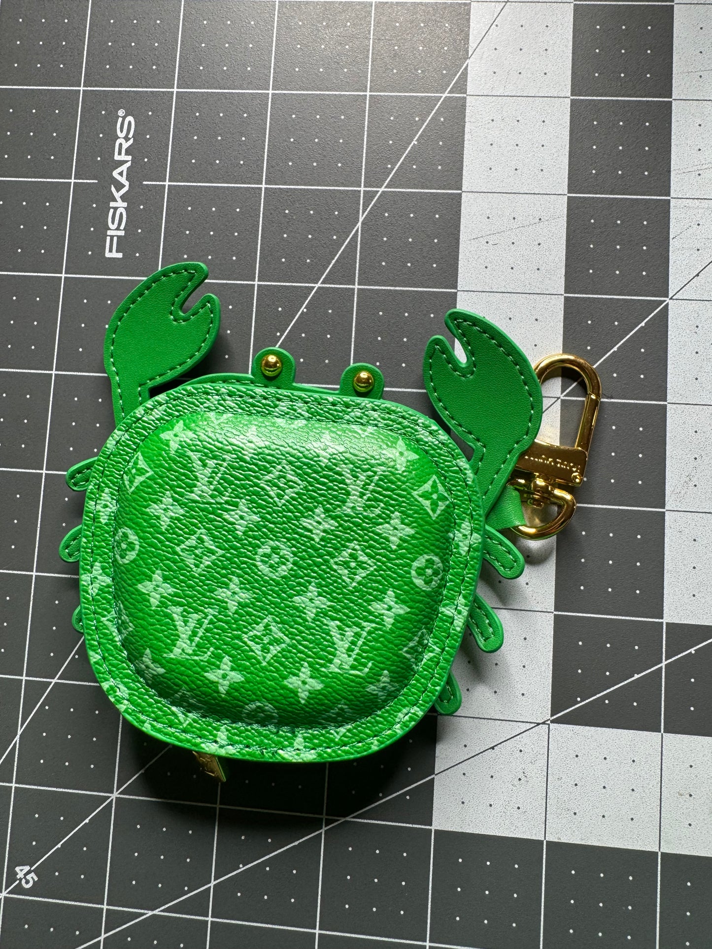 Turtle Pouch & Crab