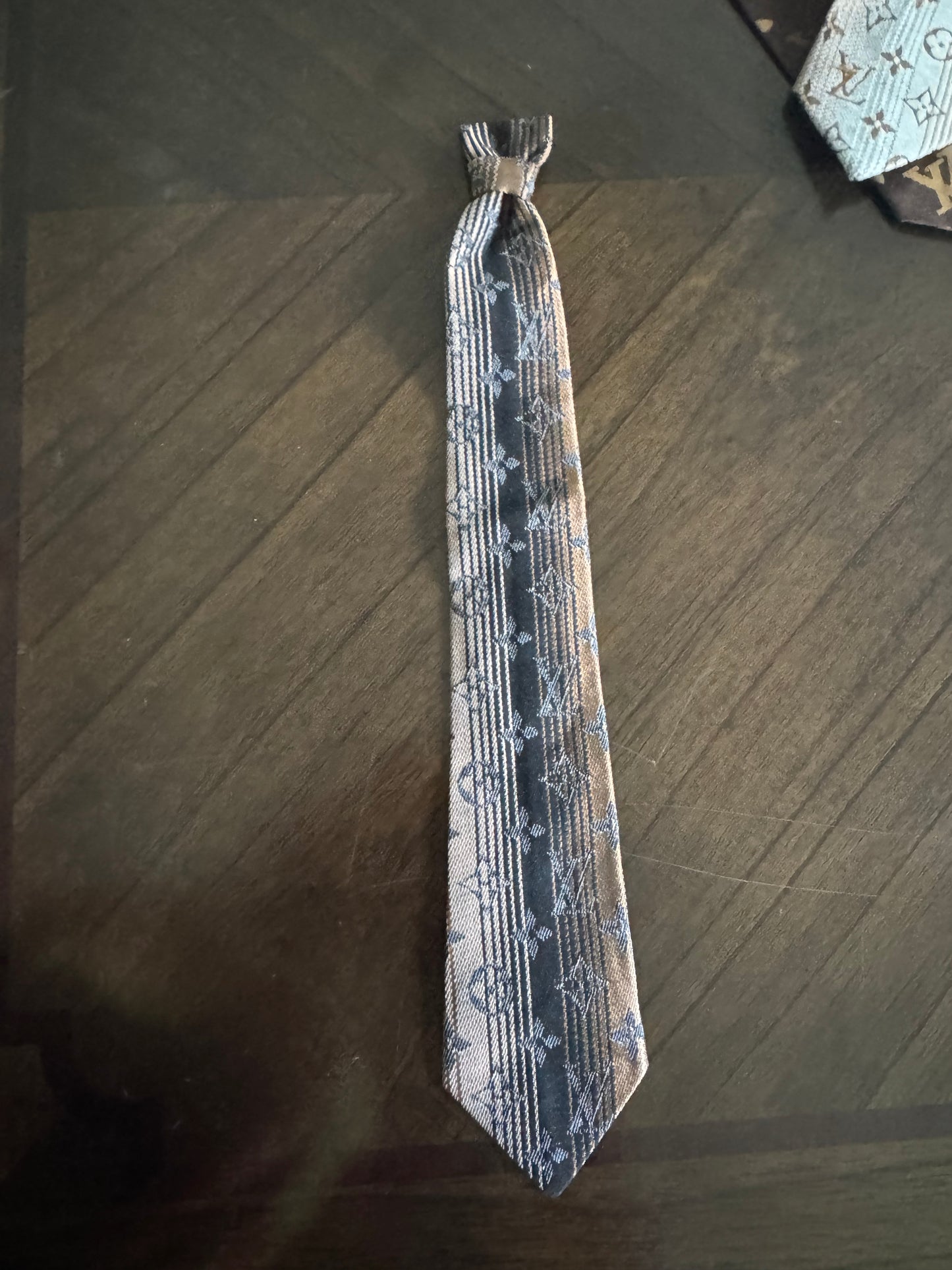 Tie