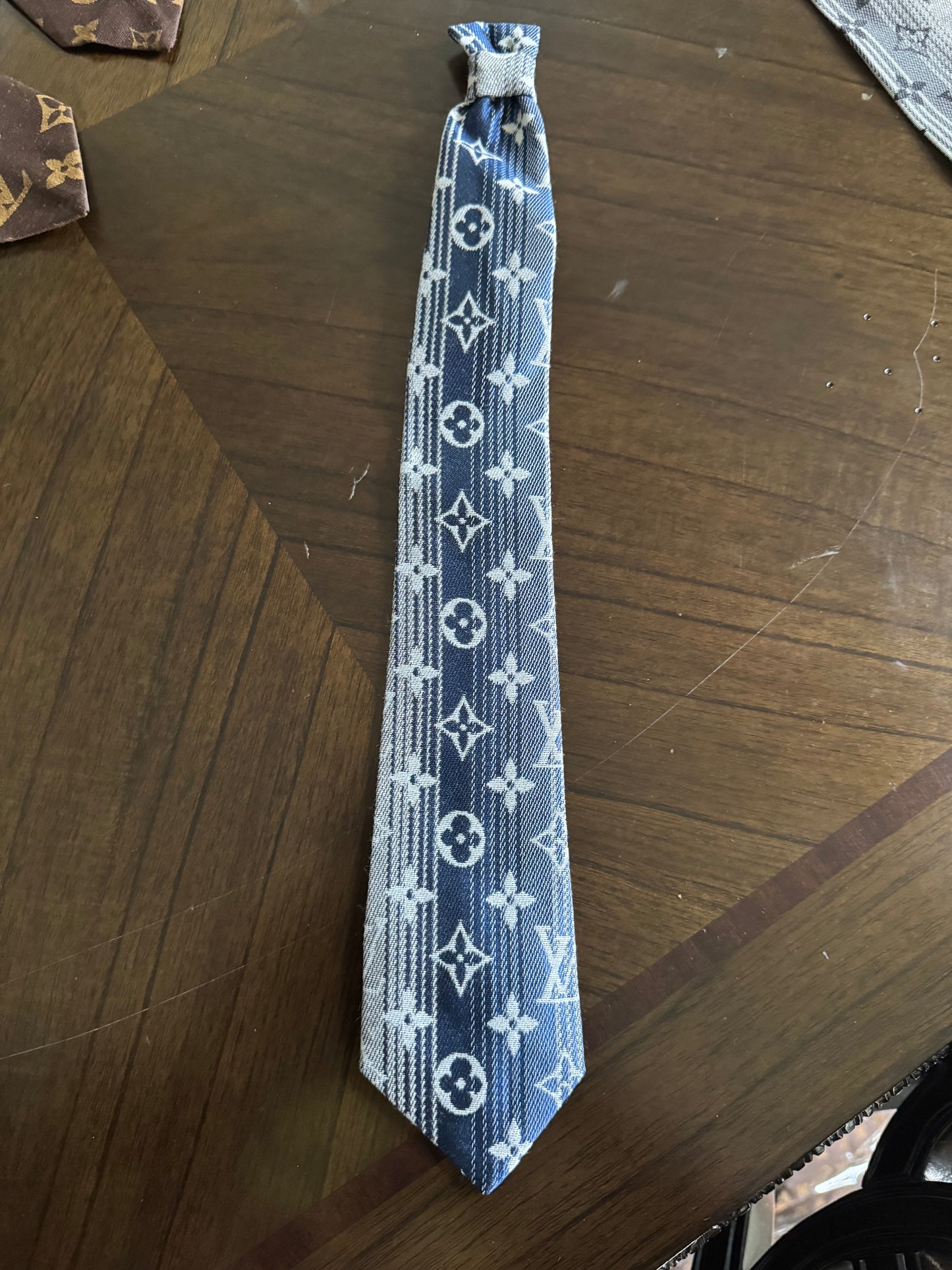 Tie