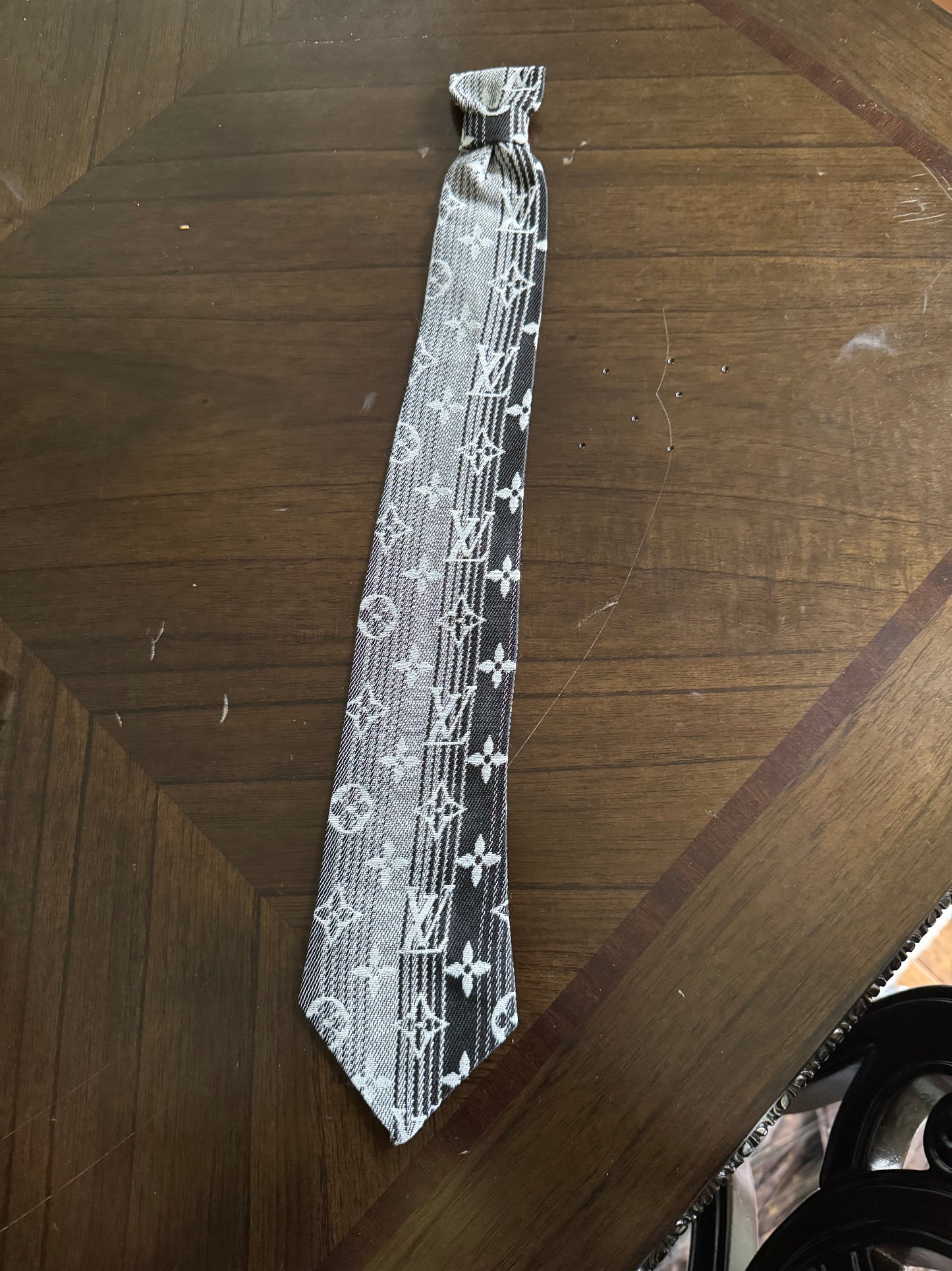 Tie
