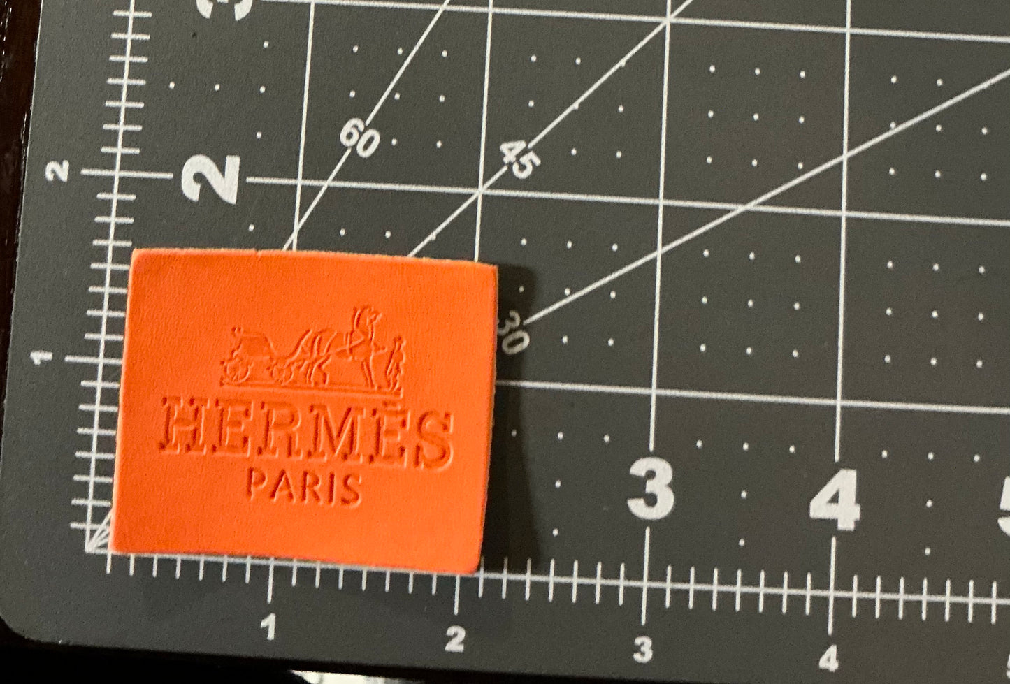 Her-mes Tag2 inches