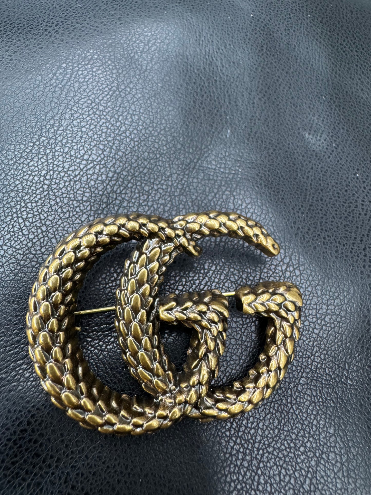 GG brooch