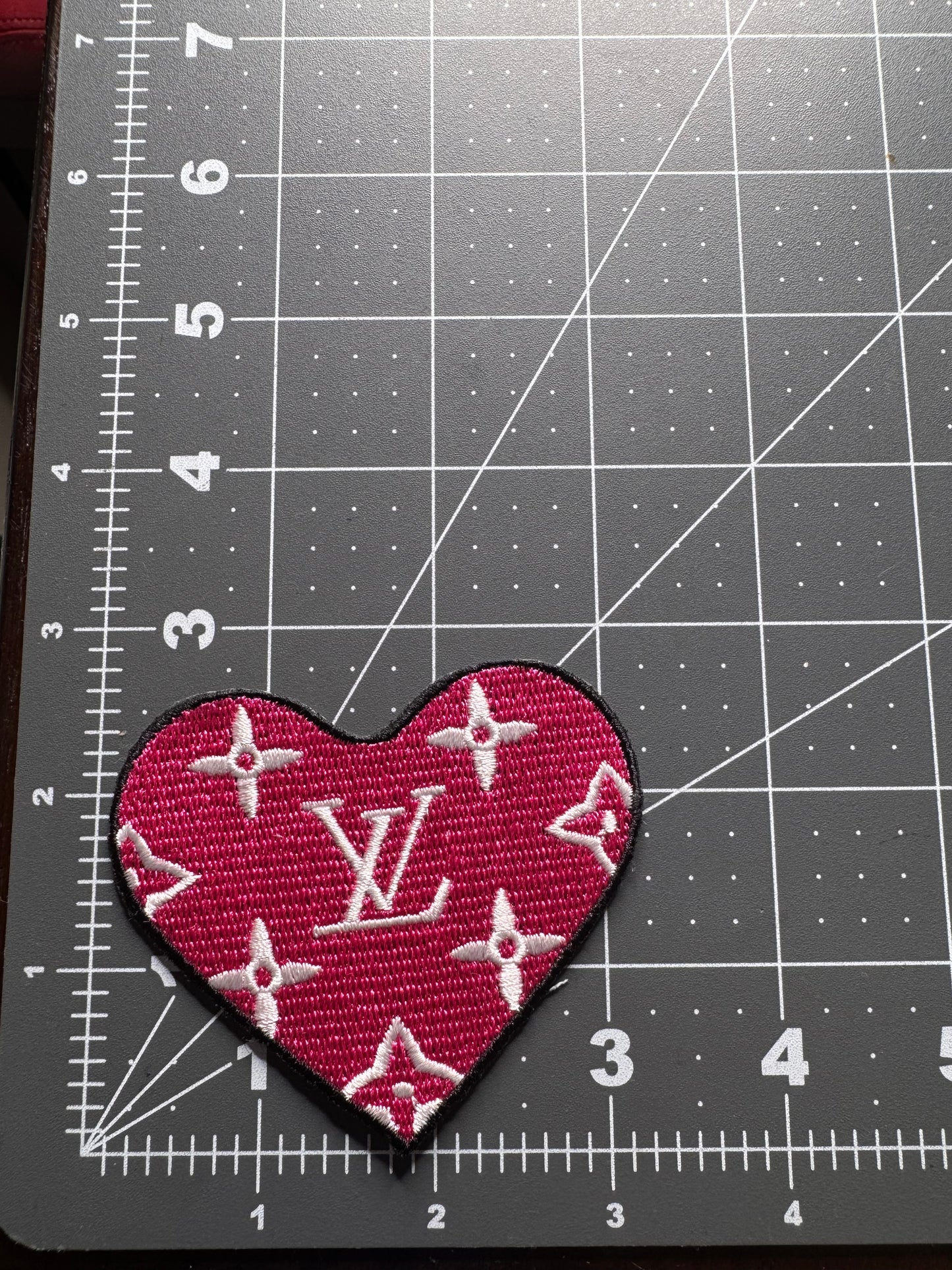 LV HEARTS