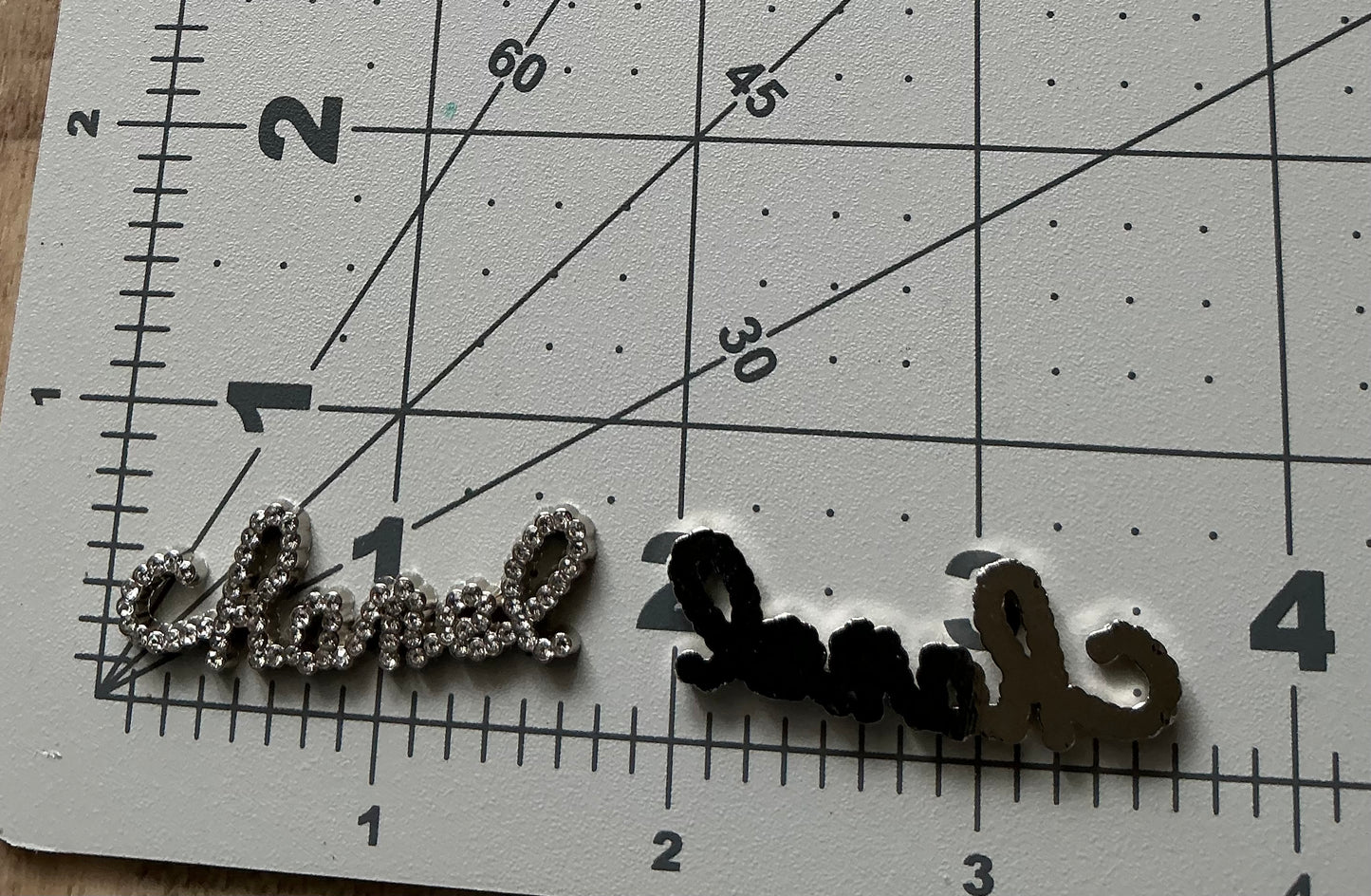 CHAN-EL FLAT BACK Charms