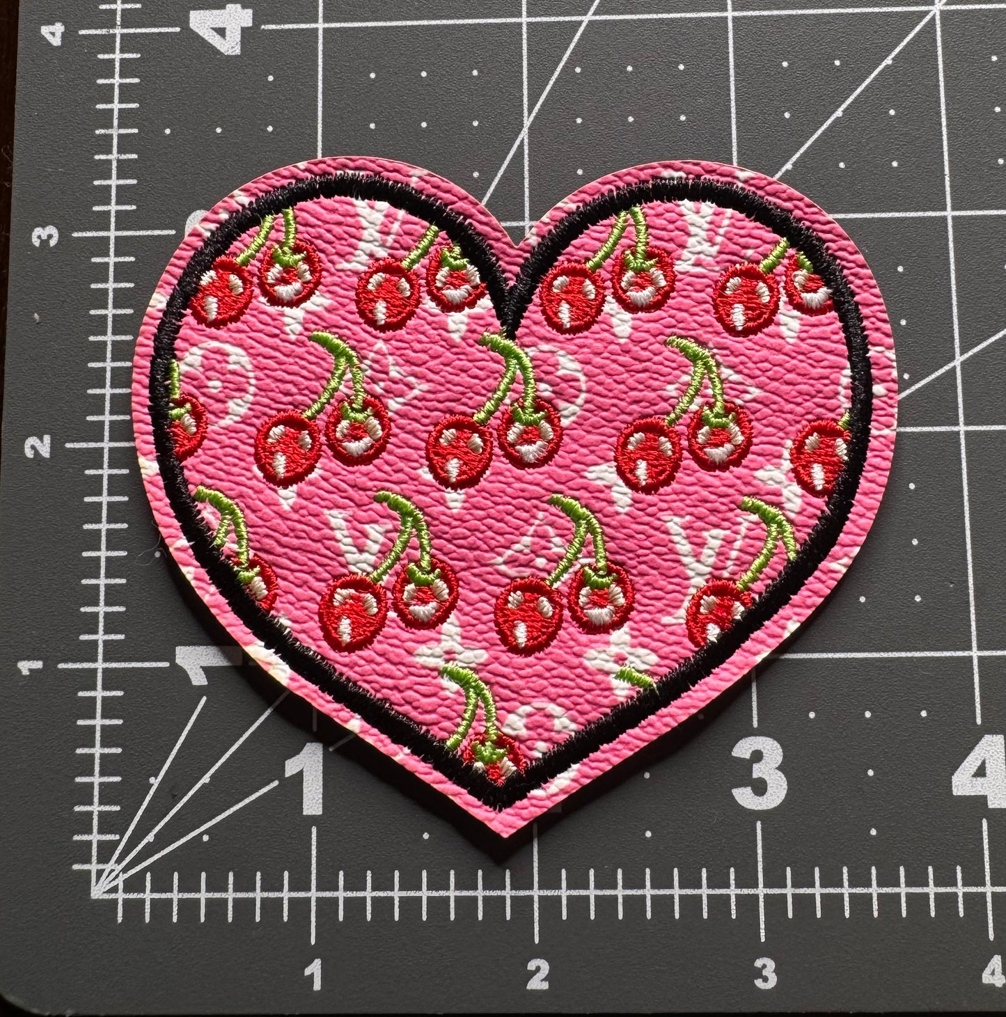 LV HEARTS