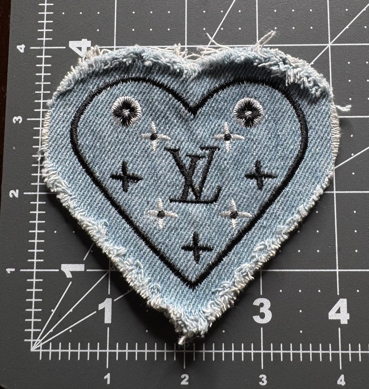 LV HEARTS