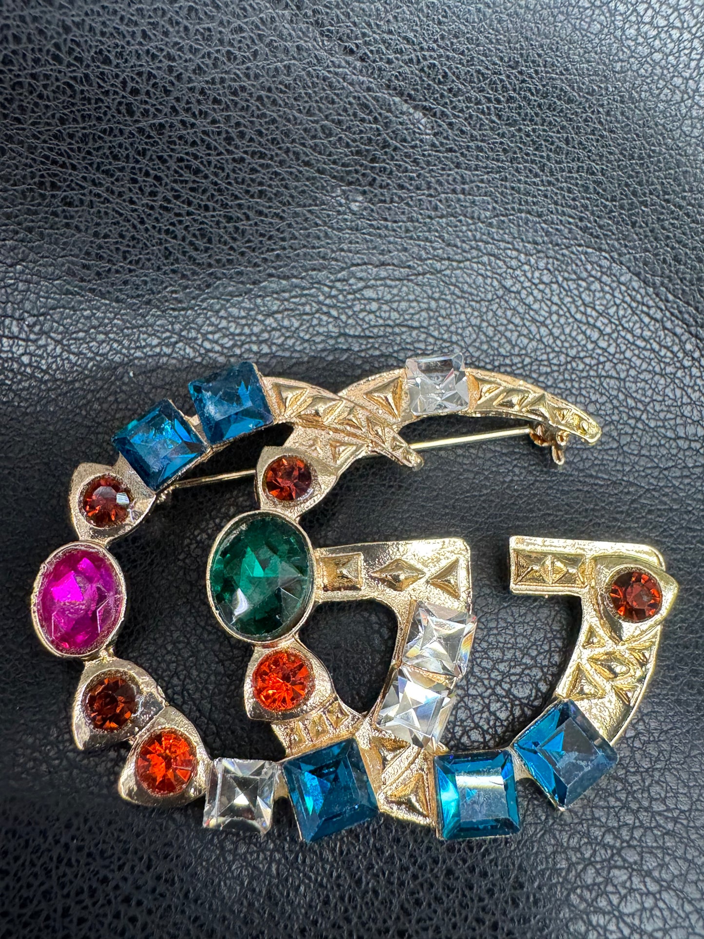 GG brooch